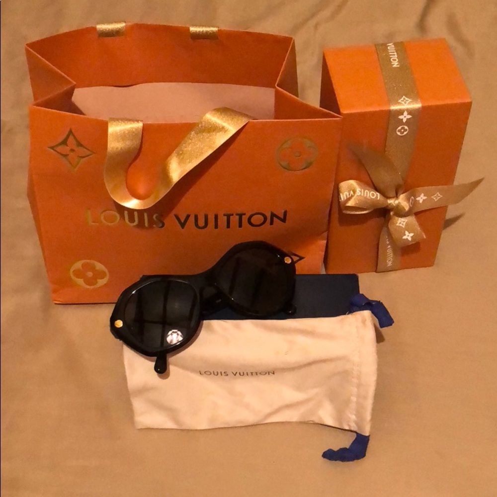 Authentic Louis Vuitton sunglasses